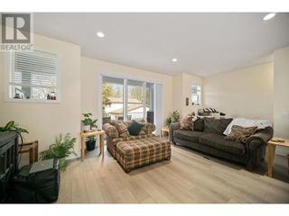 Photo 11: 1275 Brookside Avenue Unit# 1 in Kelowna: House for sale : MLS®# 10309928