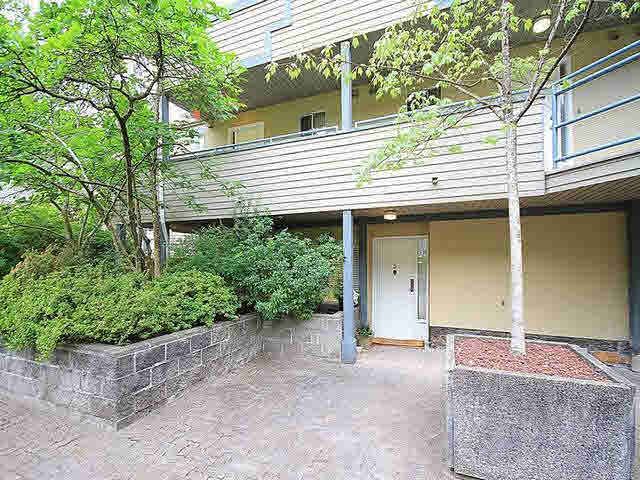 Main Photo: 3 2978 WALTON Avenue in Coquitlam: Canyon Springs Townhouse for sale in "Creek Terrace" : MLS®# V1132939