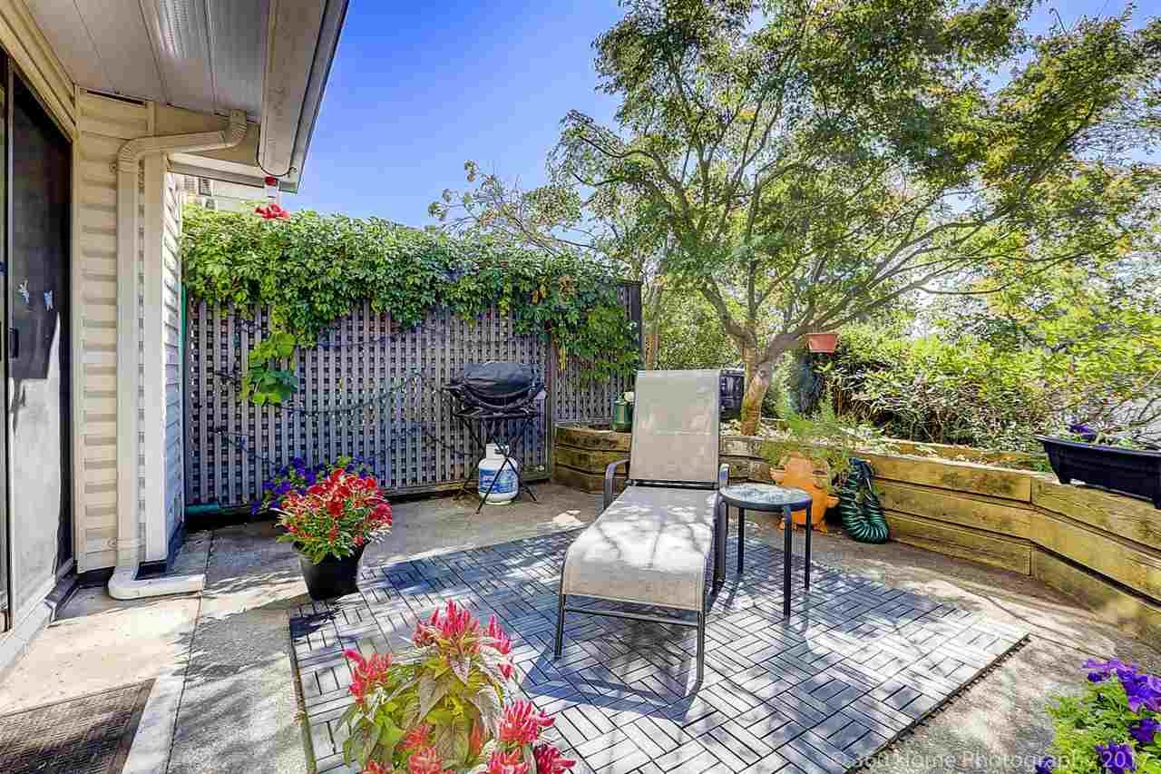 Main Photo: 5 2150 SE MARINE Drive in Vancouver: Fraserview VE Townhouse for sale in "Leslie Terrace" (Vancouver East)  : MLS®# R2206257