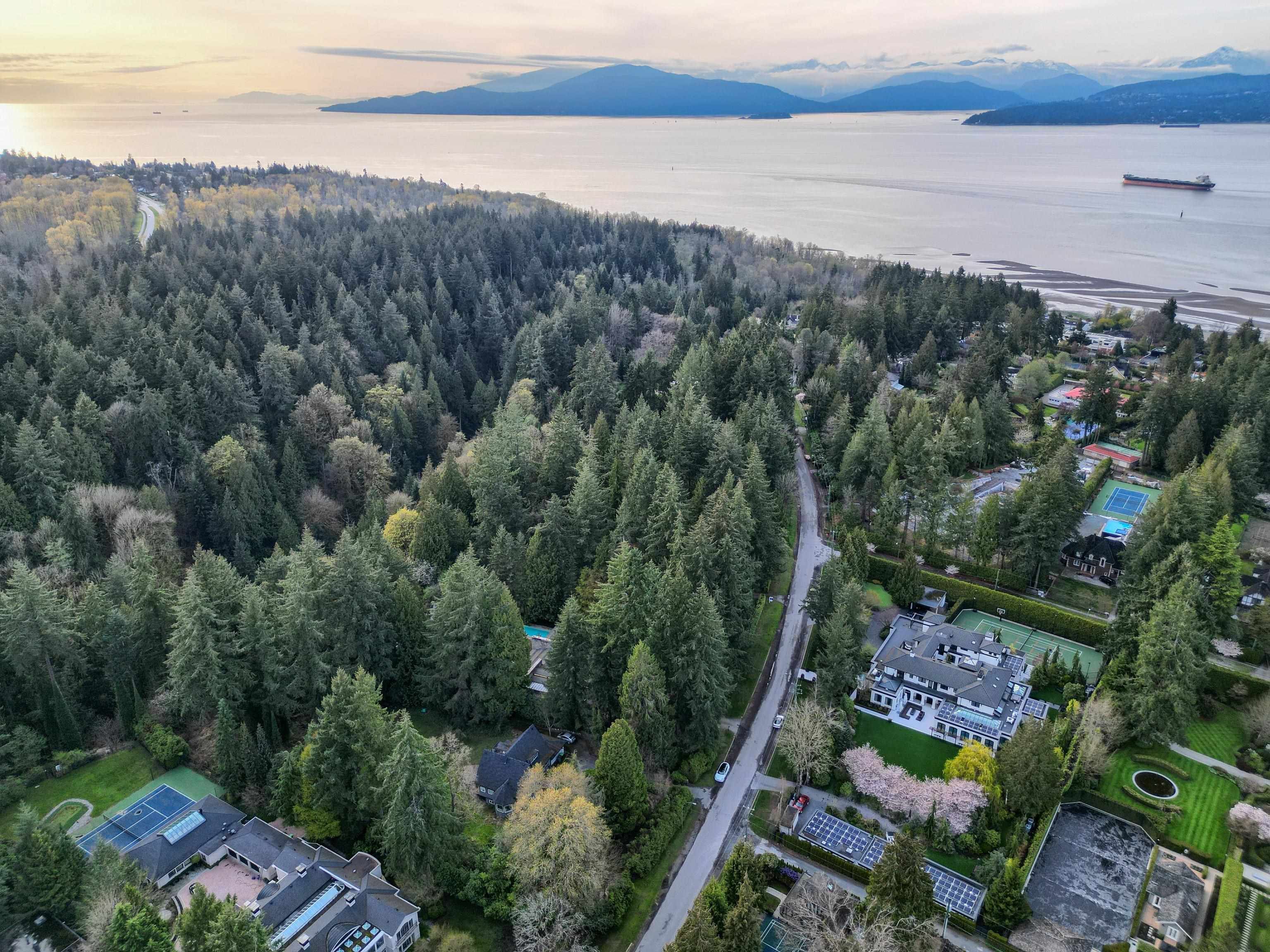 Main Photo: 1825 DRUMMOND Drive in Vancouver: Point Grey House for sale (Vancouver West)  : MLS®# R2768214