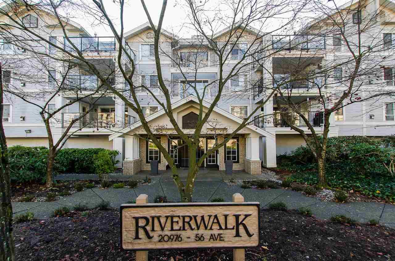 Main Photo: 114 20976 56 Avenue in Langley: Langley City Condo for sale in "RIVER WALK" : MLS®# R2016796