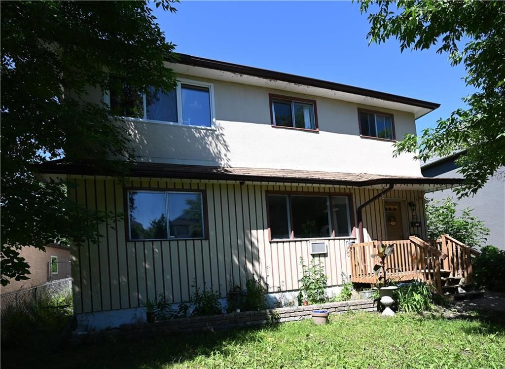 Main Photo: 372 Agnes Street in Winnipeg: Residential for sale (5A)  : MLS®# 202218075