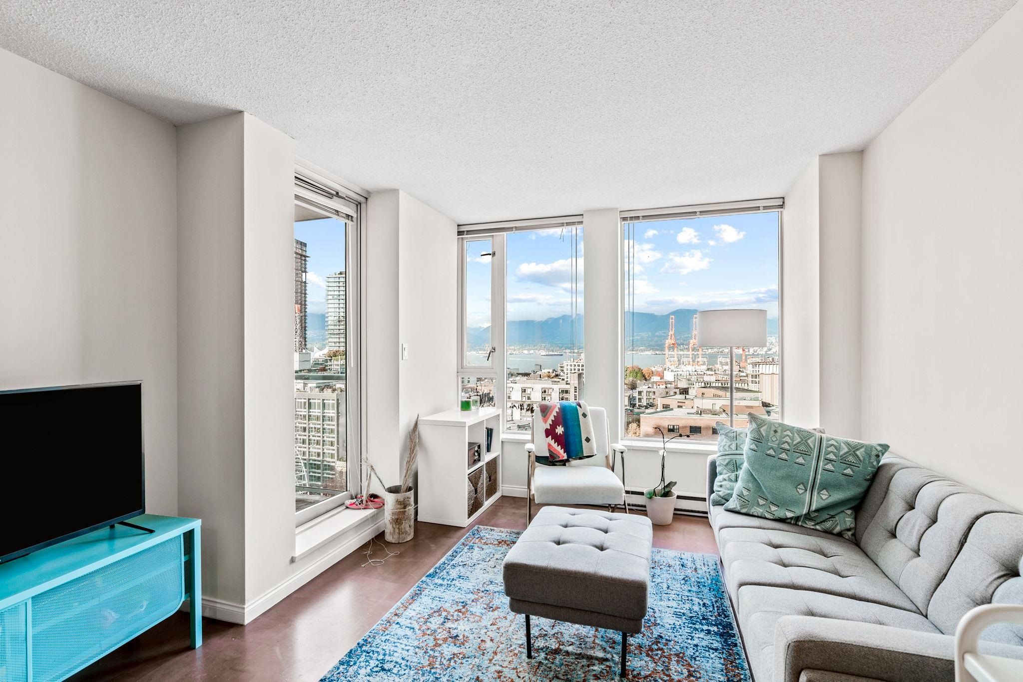 Main Photo: 1906 550 TAYLOR STREET in Vancouver: Downtown VW Condo for sale (Vancouver West)  : MLS®# R2630297