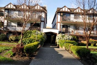 Photo 2: 215 131 W 4TH Street in North Vancouver: Lower Lonsdale Condo for sale in "Nottingham Place" : MLS®# R2692822