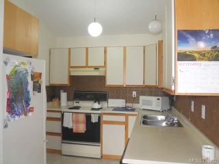 Photo 6: 9 2030 Robb Ave in COMOX: CV Comox (Town of) Row/Townhouse for sale (Comox Valley)  : MLS®# 711932