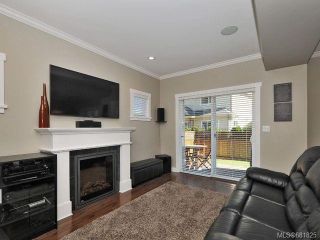 Photo 2: 3100 Langford Lake Rd in Langford: La Westhills House for sale : MLS®# 681825