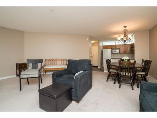 Photo 8: 215 11605 227 Street in Maple Ridge: East Central Condo for sale in "Hillcrest" : MLS®# R2372554