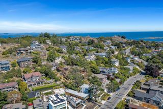 Photo 92: 1926 Crescent Rd in Oak Bay: OB Gonzales House for sale : MLS®# 962134