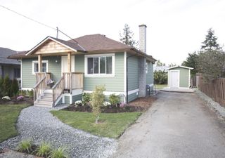 Photo 1: 410 Walter Ave in Victoria: Residential for sale : MLS®# 283473