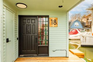 Photo 1: 18 23000 DYKE Road in Richmond: Hamilton RI House for sale in "RIVERSBEND MARINA" : MLS®# R2862015