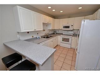 Photo 16: 102 710 Massie Dr in VICTORIA: La Langford Proper Row/Townhouse for sale (Langford)  : MLS®# 610225