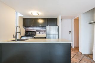 Photo 3: 712 1333 HORNBY Street in Vancouver: Downtown VW Condo for sale in "ANCHOR POINT III" (Vancouver West)  : MLS®# R2125519