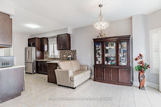 Photo 7: 605 Matisse Place in Mississauga: Meadowvale House (2-Storey) for sale : MLS®# W8401526