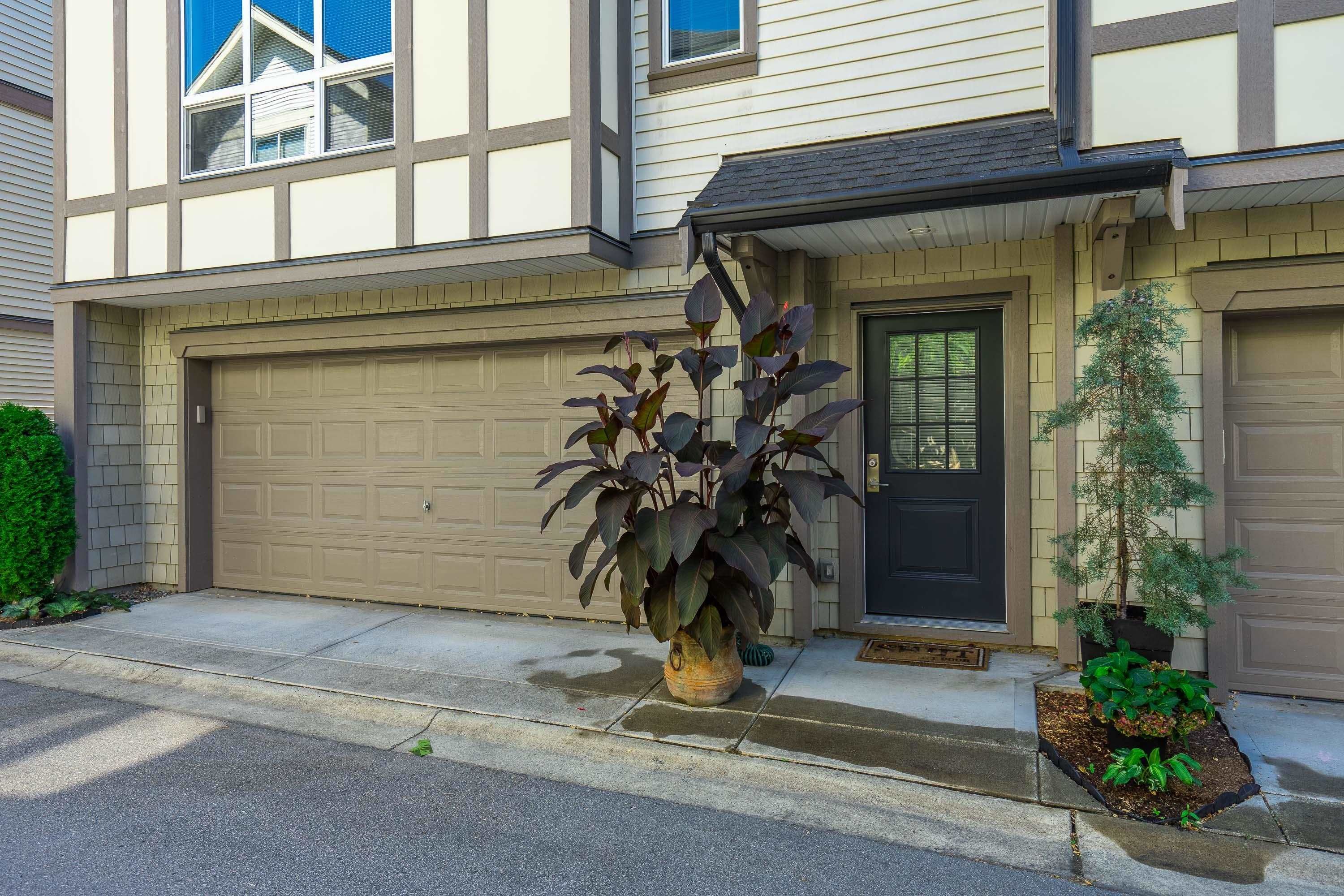 Main Photo: 70 7848 209 Street in Langley: Willoughby Heights Townhouse for sale in "Mason & Green" : MLS®# R2722710
