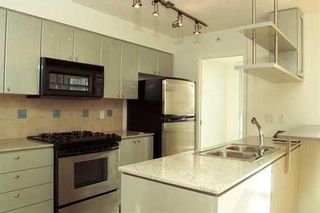 Photo 2: 2803 1438 RICHARDS ST in Vancouver: False Creek North Condo for sale in "AZURA" (Vancouver West)  : MLS®# V578369