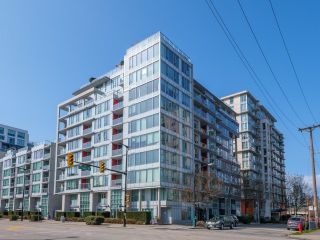 Photo 1: 706 1887 CROWE Street in Vancouver: False Creek Condo for sale (Vancouver West)  : MLS®# R2759942