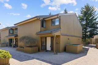 Main Photo: 425 3131 63 Avenue SW in Calgary: Lakeview Row/Townhouse for sale : MLS®# A2131563