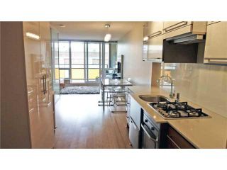 Photo 4: 504 718 MAIN Street in Vancouver: Mount Pleasant VE Condo for sale (Vancouver East)  : MLS®# V952476