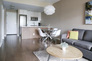 Main Photo: 402 531 BEATTY Street in Vancouver: Downtown VW Condo for sale in "METROLIVING" (Vancouver West)  : MLS®# R2775986