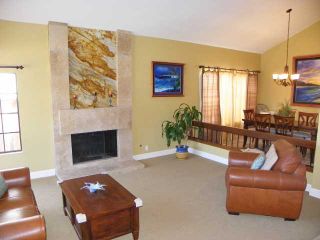 Photo 6: RANCHO PENASQUITOS House for sale : 3 bedrooms : 9195 Ellingham in San Diego