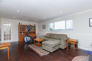 Photo 8: 2310 Tanner Rd in VICTORIA: CS Tanner House for sale (Central Saanich)  : MLS®# 768369