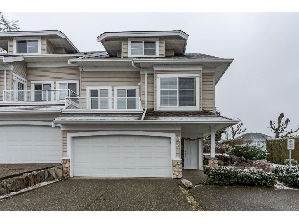 Main Photo: 27 31501 UPPER MACLURE Road in Abbotsford: Abbotsford West Townhouse for sale in "Maclure Walk" : MLS®# R2346484
