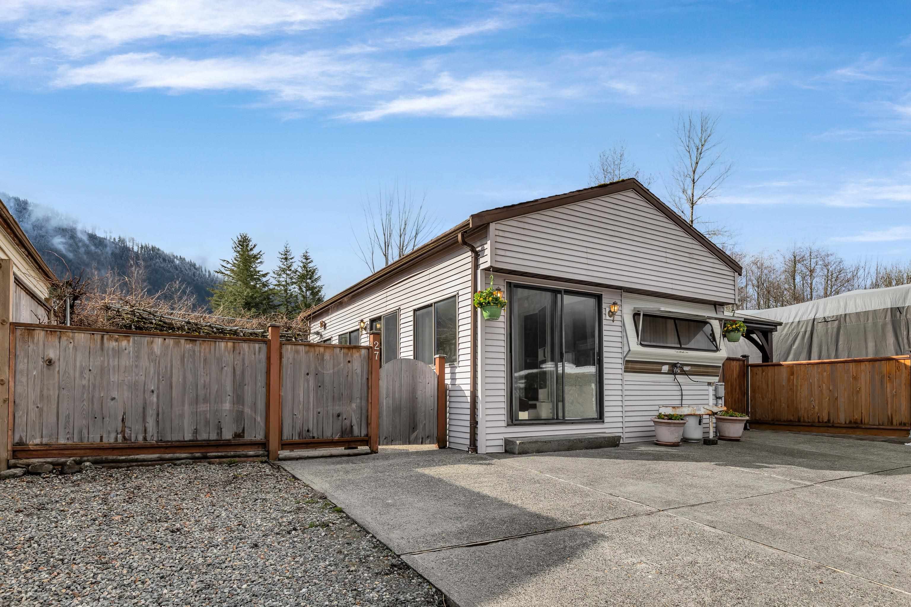 Main Photo: 27 1436 FROST Road: Columbia Valley Land for sale in "CULTUS LAKE HOLIDAY PARK" (Cultus Lake & Area)  : MLS®# R2767580