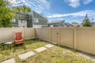 Photo 5: 430 406 Blackthorn Road NE in Calgary: Thorncliffe Row/Townhouse for sale : MLS®# A1221160