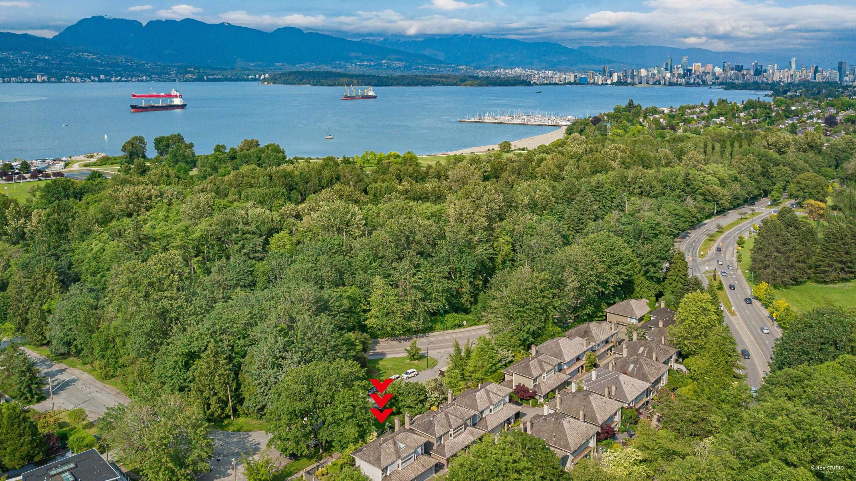 Main Photo: 4285 NAUTILUS Close in Vancouver: Point Grey House for sale in "Nautilus Close" (Vancouver West)  : MLS®# R2711824