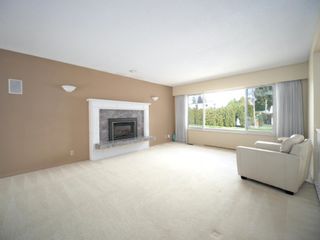 Photo 5: 1676 CORNELL Avenue in Coquitlam: Central Coquitlam House for sale : MLS®# R2880671
