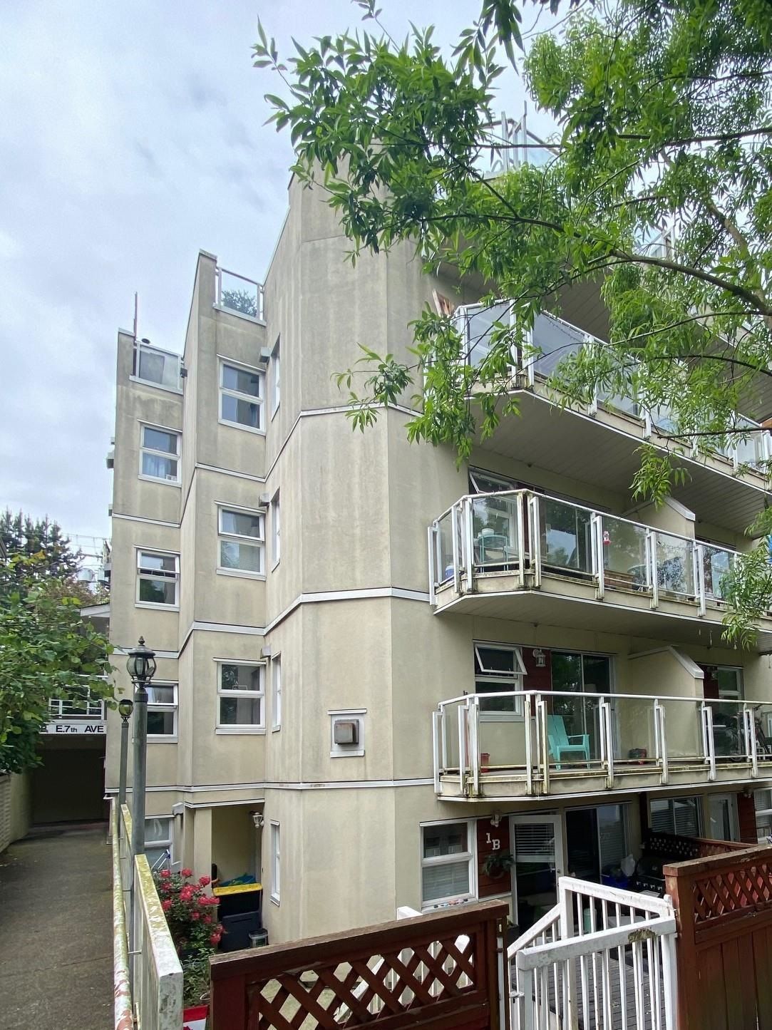 Main Photo: 4A 1048 E 7TH Avenue in Vancouver: Mount Pleasant VE Condo for sale in "Windsor Garden" (Vancouver East)  : MLS®# R2691187
