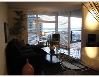 Photo 4: 703-160 West 3rd Street in North Vancouver: Lower Lonsdale Condo for sale : MLS®# V725790
