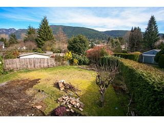 Photo 6: 4378 CHEVIOT Road in North Vancouver: Forest Hills NV House for sale : MLS®# V1111023