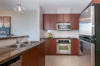 Photo 2: 2101 15 E ROYAL Avenue in New Westminster: Fraserview NW Condo for sale in "VICTORIA HILL" : MLS®# R2226626