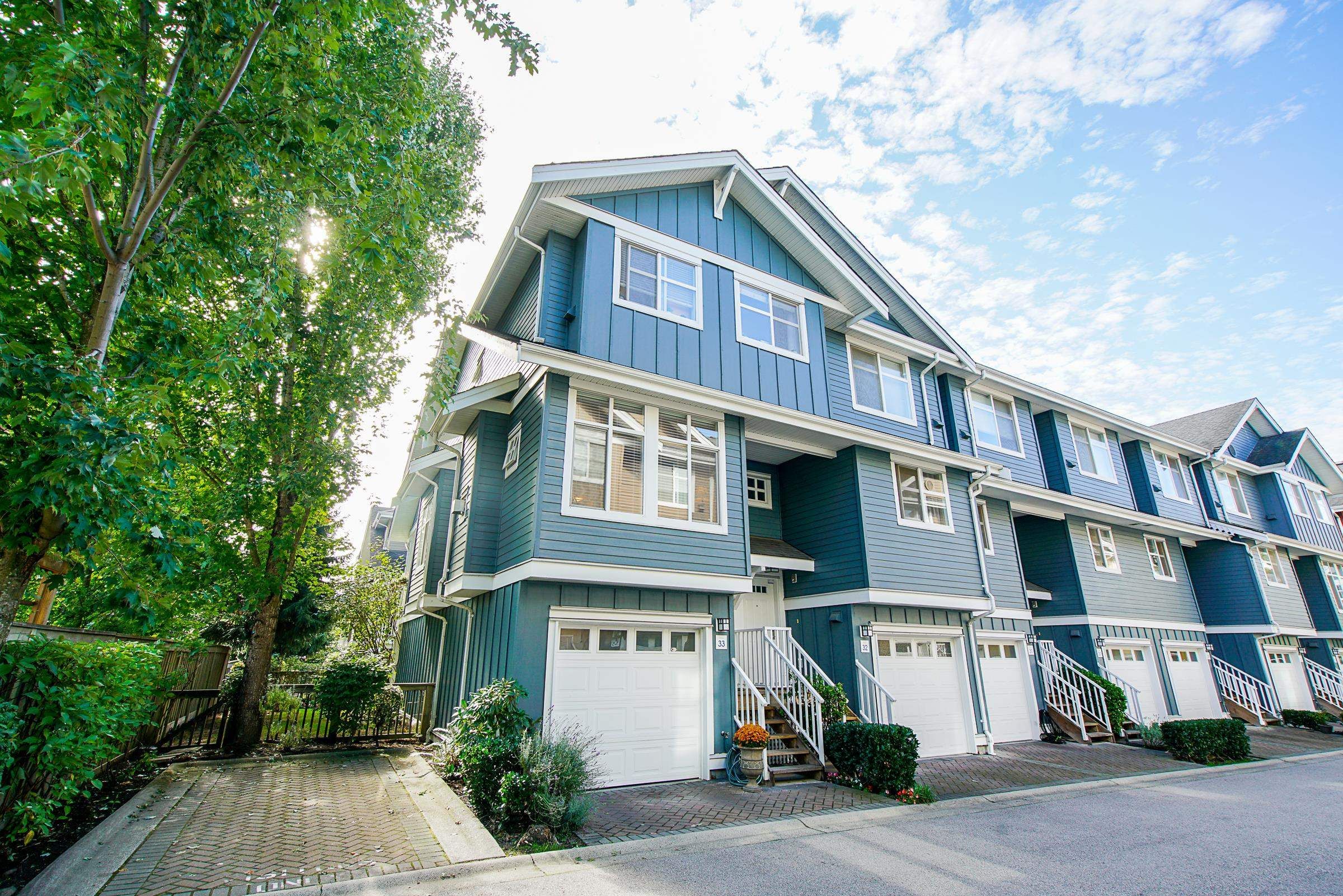 Main Photo: 33 935 EWEN Avenue in New Westminster: Queensborough Townhouse for sale in "Coopers Landing" : MLS®# R2620389