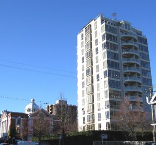 Photo 2: 301 1405 W 12TH Avenue in Vancouver: Fairview VW Condo for sale in "THE WARRENTON" (Vancouver West)  : MLS®# V649687