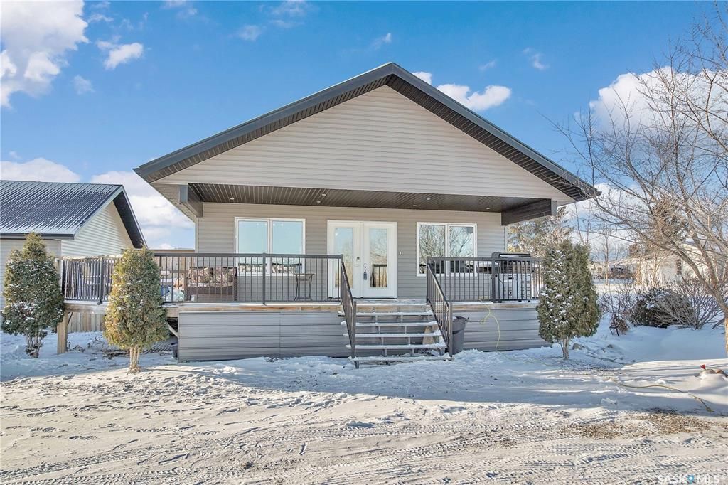 Main Photo: 8 Maple Drive in Neuanlage: Residential for sale : MLS®# SK956272