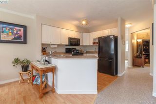 Photo 11: A 583 Tena Pl in VICTORIA: Co Wishart North Half Duplex for sale (Colwood)  : MLS®# 837604
