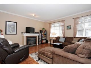 Photo 2: 67 19932 70TH Avenue in Langley: Willoughby Heights Townhouse for sale in "Summerwood" : MLS®# F1429901