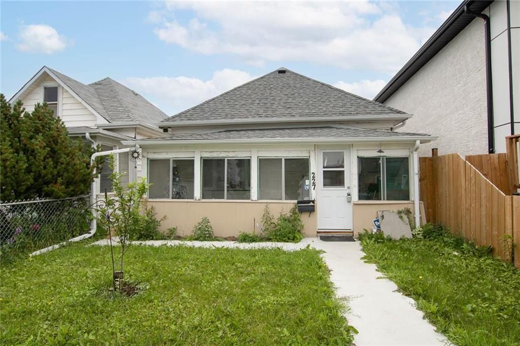 Main Photo: 227 Bowman Avenue in Winnipeg: East Kildonan Residential for sale (3A)  : MLS®# 202224146