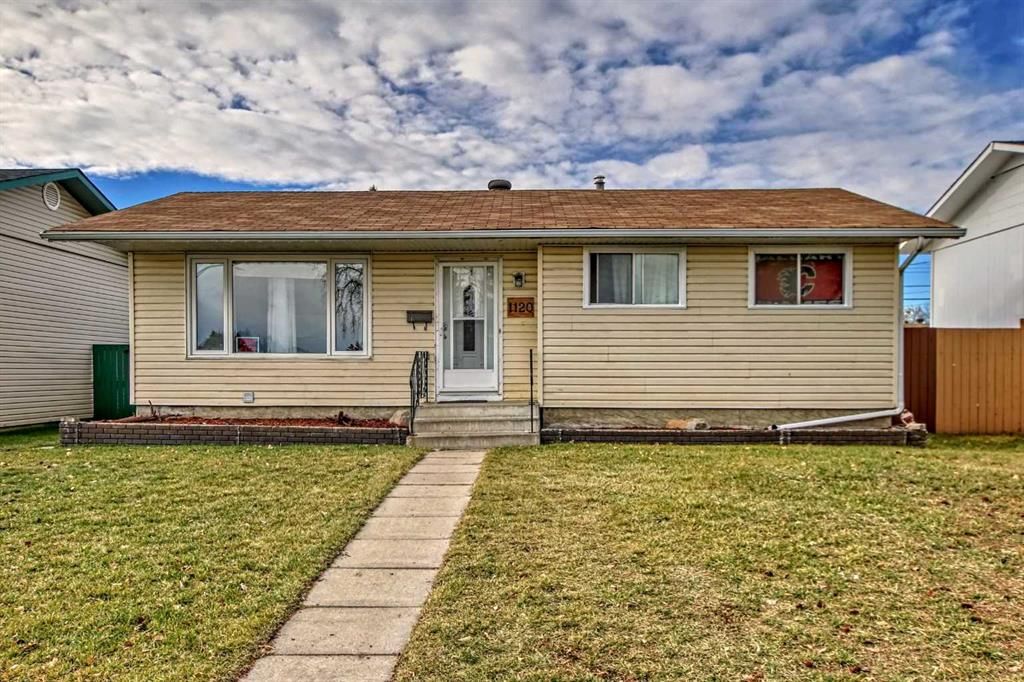 Main Photo: 1120 Penrith Crescent SE in Calgary: Penbrooke Meadows Detached for sale : MLS®# A2092966
