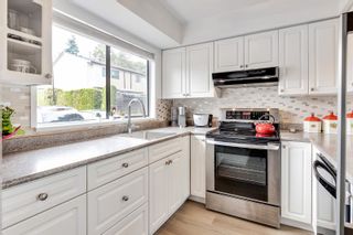 Photo 11: 122 511 GATENSBURY Street in Coquitlam: Central Coquitlam Townhouse for sale in "PEBBLE CREEK" : MLS®# R2819840