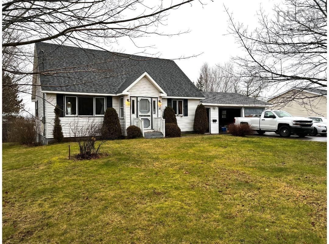 Main Photo: 37 Parkwood Drive in Truro: 104-Truro / Bible Hill Residential for sale (Northern Region)  : MLS®# 202227656