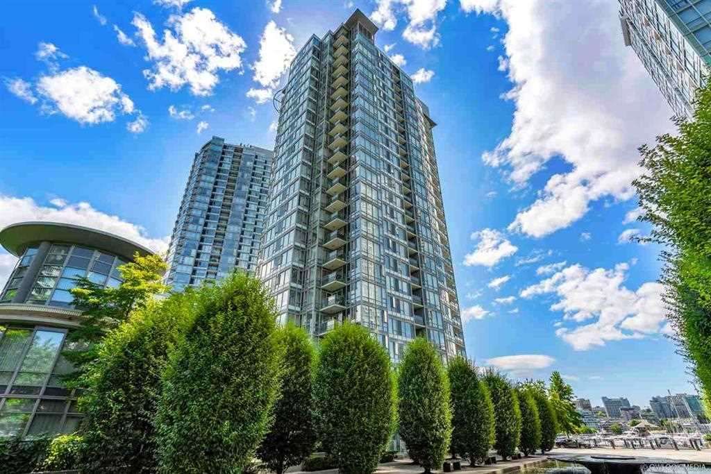 Main Photo: 506 1067 MARINASIDE CRESCENT in : Yaletown Condo for sale : MLS®# R2321254