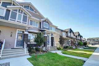 Photo 1: 15 Clydesdale Crescent: Cochrane Row/Townhouse for sale : MLS®# A1138817