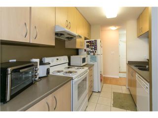 Photo 5: 801 3663 CROWLEY Drive in Vancouver: Collingwood VE Condo for sale in "LATITUDE" (Vancouver East)  : MLS®# V1040256