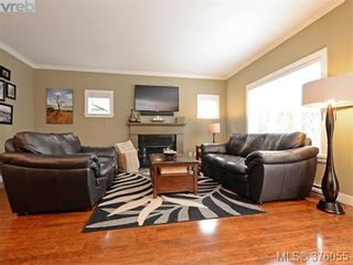 Photo 2: 962 Tayberry Terr in VICTORIA: La Happy Valley House for sale (Langford)  : MLS®# 754956