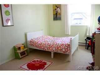 Photo 14: 6 1070 Chamberlain St in VICTORIA: Vi Fairfield East Row/Townhouse for sale (Victoria)  : MLS®# 585831