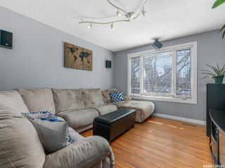 Photo 3: 318 Acadia Drive in Saskatoon: West College Park Residential for sale : MLS®# SK966514