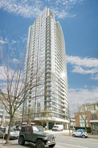 Photo 2: 2508 928 BEATTY Street in Vancouver: Yaletown Condo for sale in "THE MAX by CONCORD PACIFIC" (Vancouver West)  : MLS®# R2047968